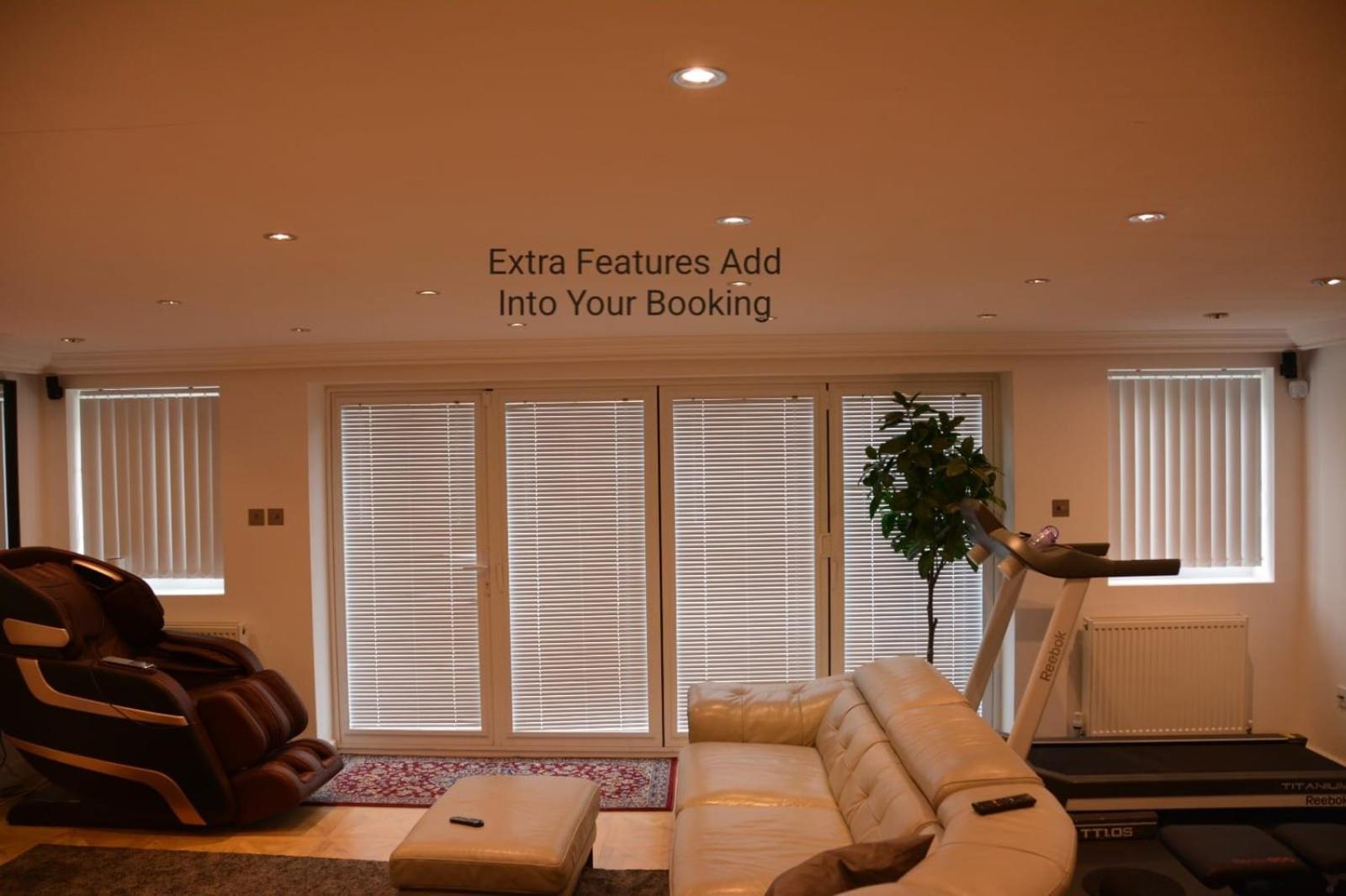 Cozy, Modern, Spacious 4 Bedroom House In London Romford Exterior foto