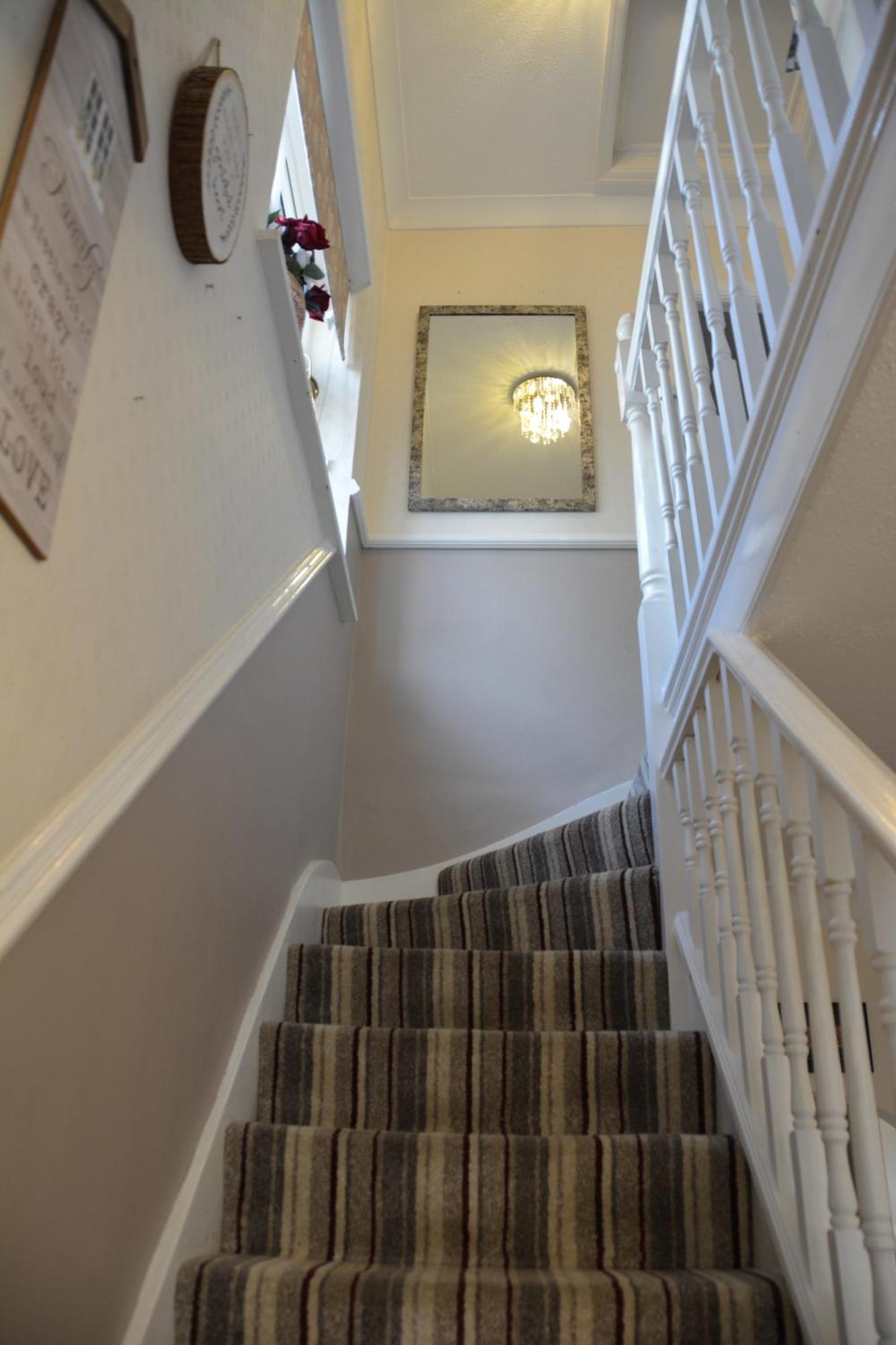 Cozy, Modern, Spacious 4 Bedroom House In London Romford Exterior foto