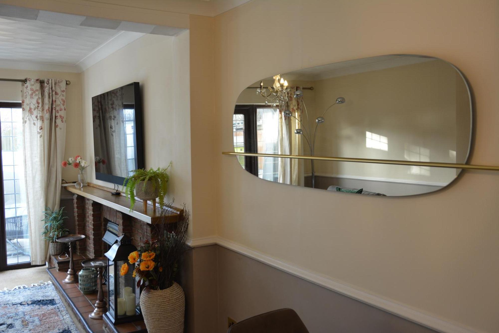 Cozy, Modern, Spacious 4 Bedroom House In London Romford Exterior foto