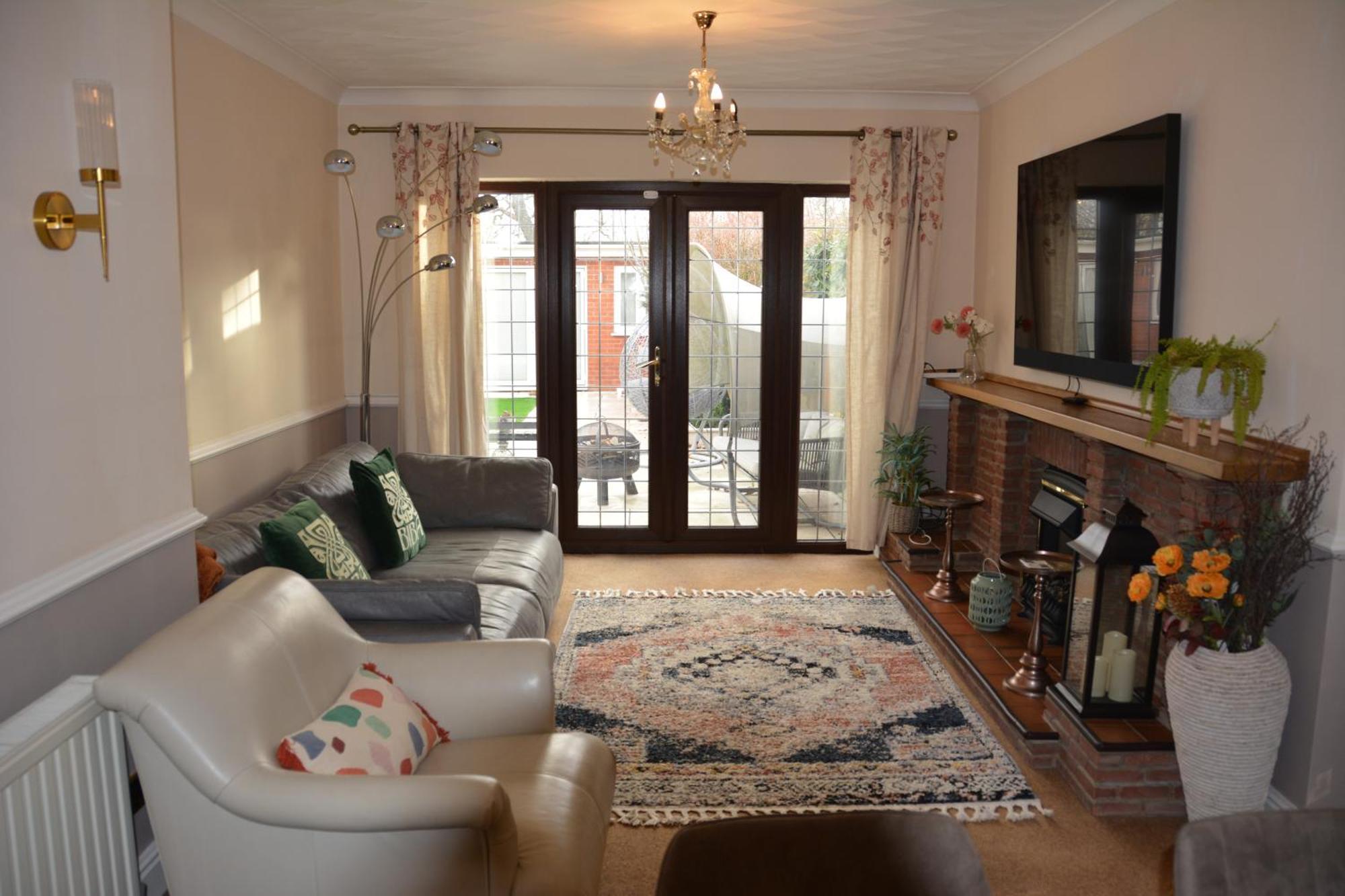 Cozy, Modern, Spacious 4 Bedroom House In London Romford Exterior foto
